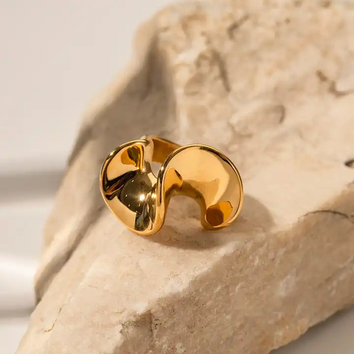 Waverly Ring