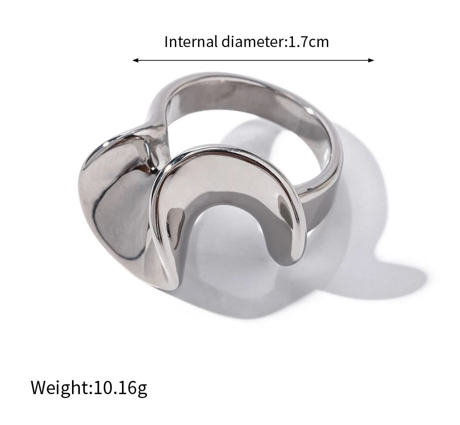 Waverly Ring