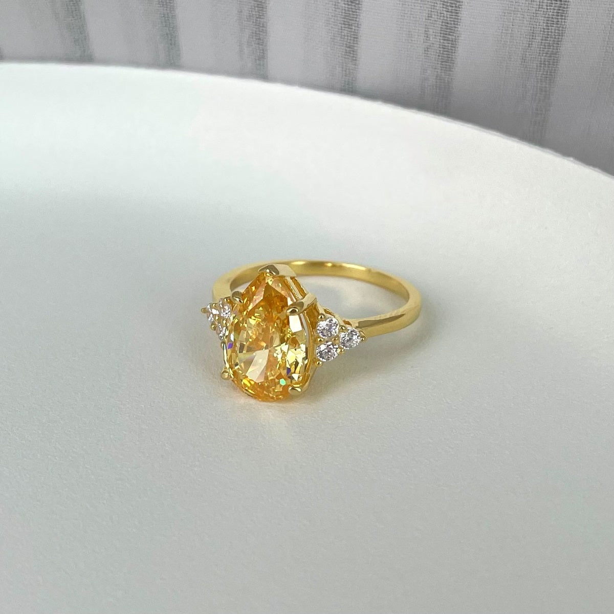 Valaya Ring