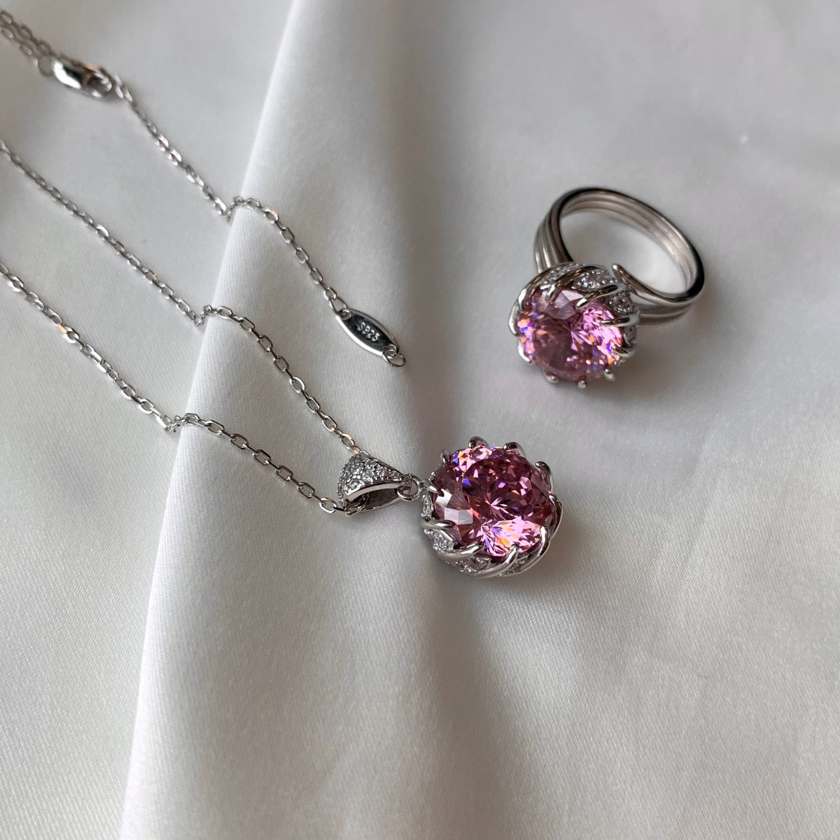 Aina Ring