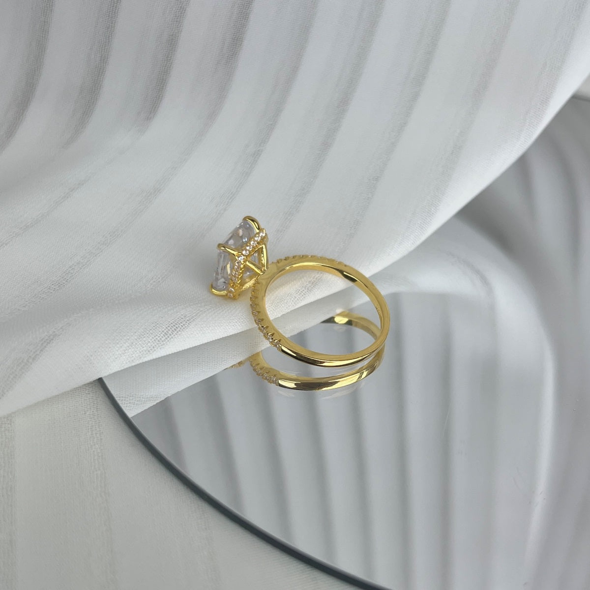 Gold Benet Ring